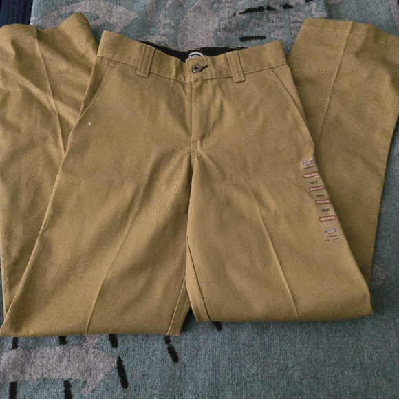 Dickies Skateboarding boys 26 x 32 Regular Fit Brown NWT Center Crease 112024 - Picture 4 of 9